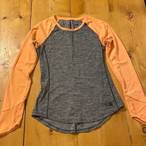 XS North Face Gray and Coral/Orange long sleeve - Picture 1 of 6